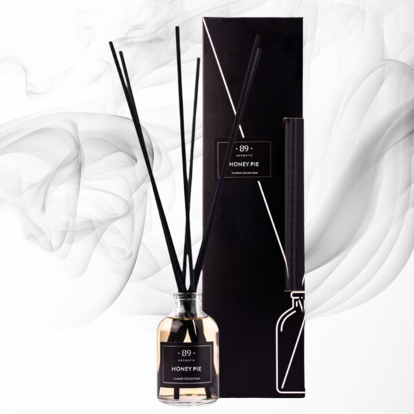 AROMATIC • 89 • HONEY PIE HOME SCENT Mājas smaržas ar kociņiem 50ml